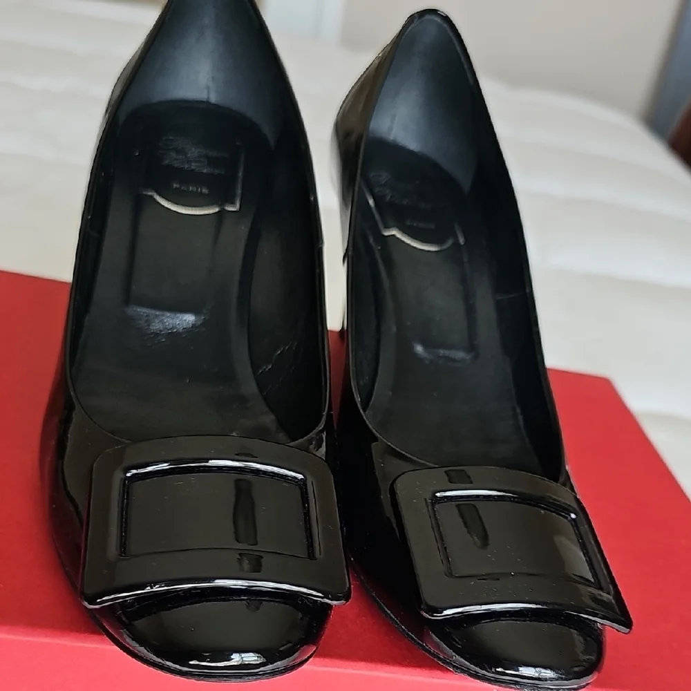 Roger Vivier Black Patent Buckle Wedges - Picture 4 of 9